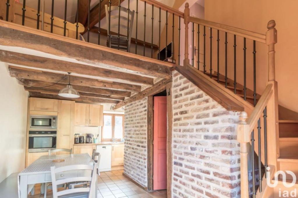 Les Pins - Maison Avec Parking Ferme Et Jardin Commun Au Calme Saint-Prix  ภายนอก รูปภาพ